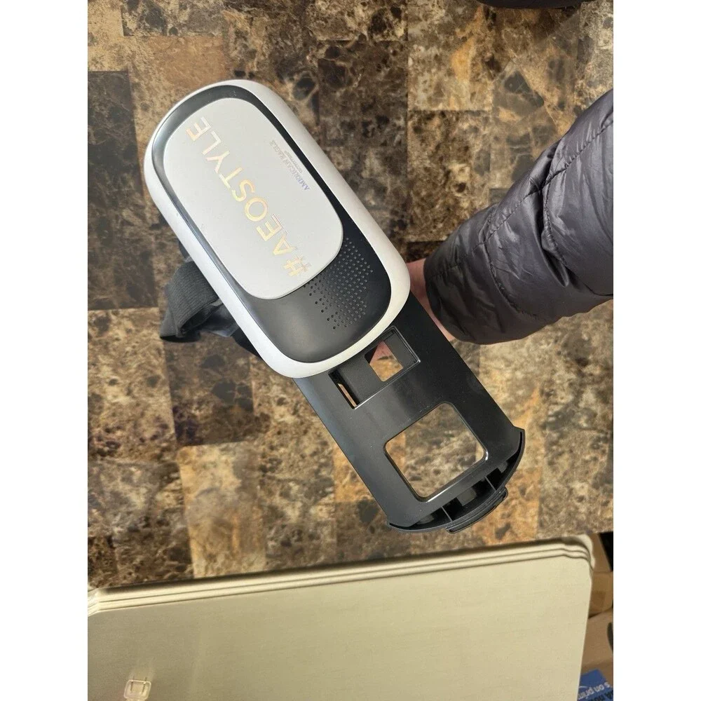 American Eagle Outfitters Mobile Phone Virtual Reality Headset